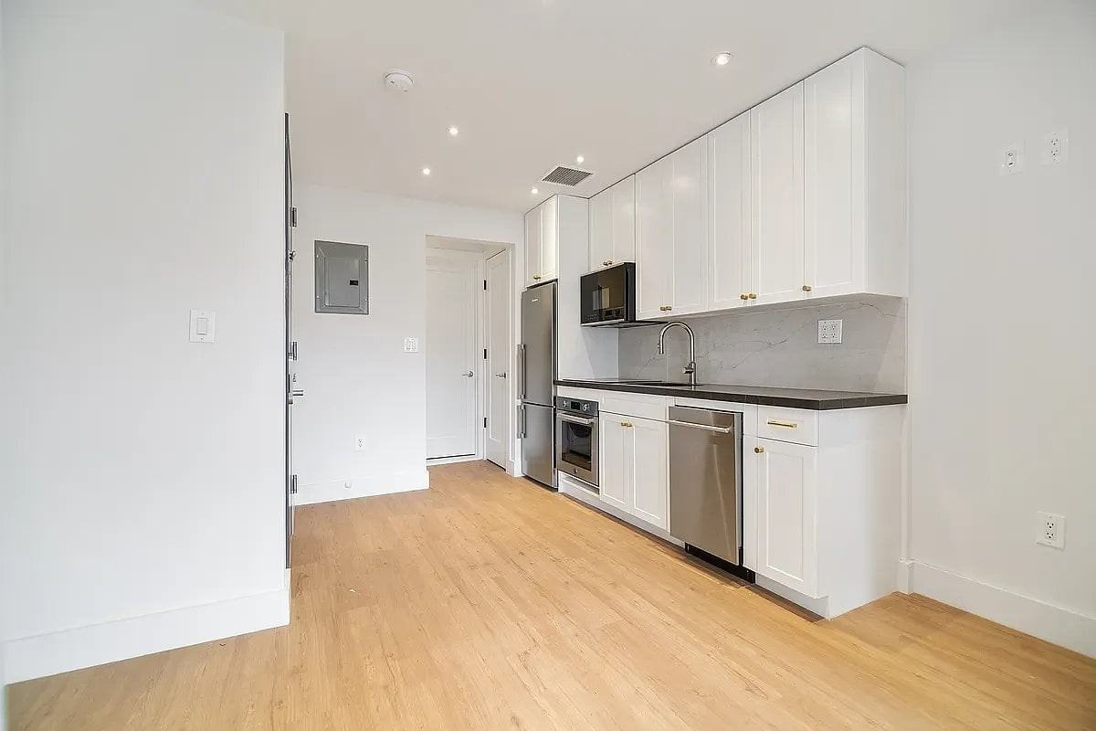 153 Rivington St #1 - Photo 4 of 6