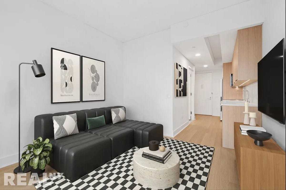 President St #907 - Photo 2 of 15