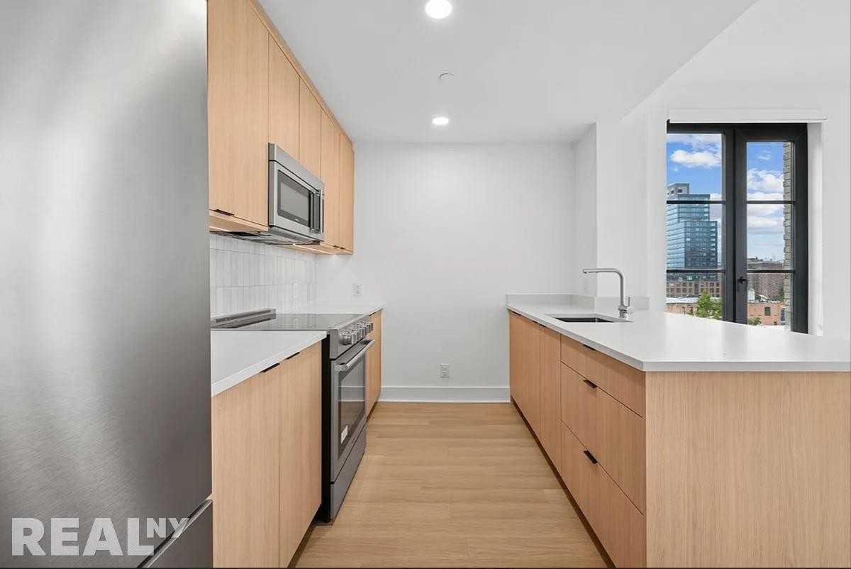 President St #612 - Photo 4 of 14