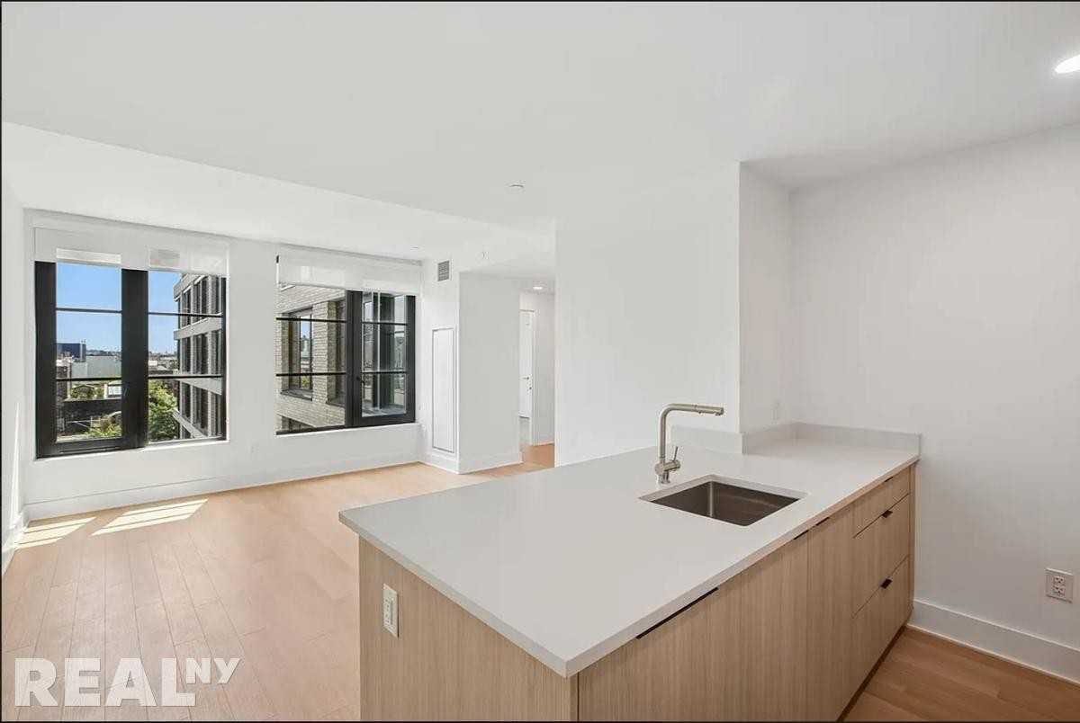 President St #613 - Photo 2 of 17