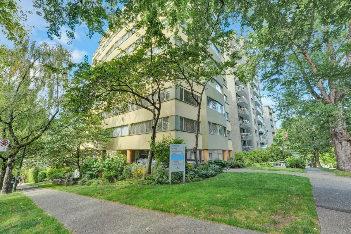 The Twelve81 - Photo 5 of 12