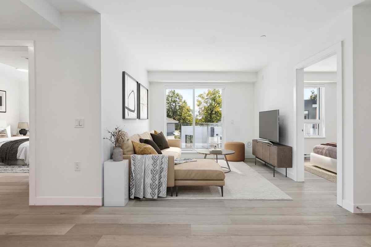 Nell’s Place - Photo 5 of 50