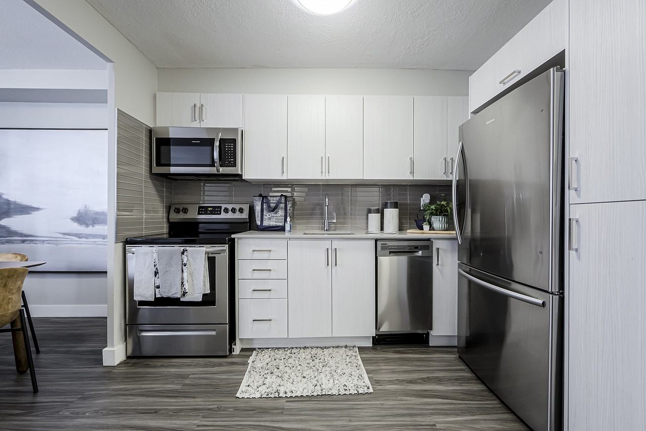 100 Gowan Avenue - Photo 6 of 45