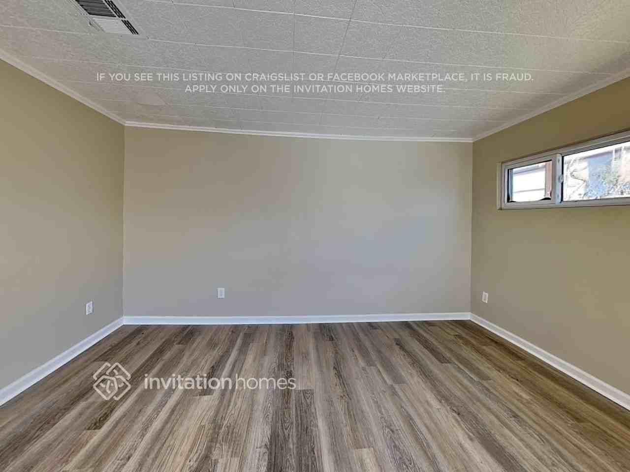 10326 Pendleton St - Photo 7 of 20