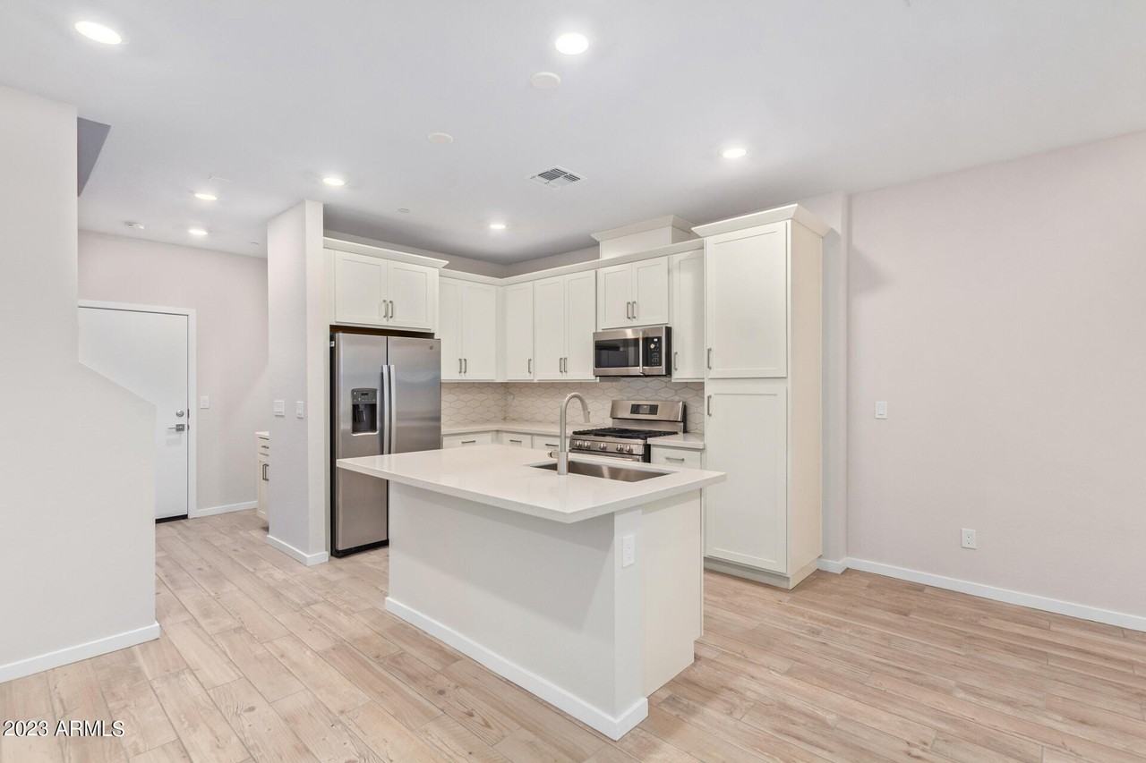 729 E Zesta Ln Unit 103 #103 - Photo 2 of 42