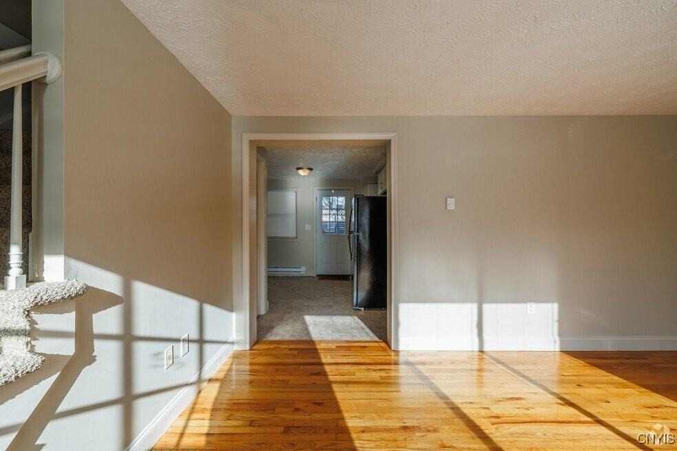 127 Spring Ave - Photo 7 of 15