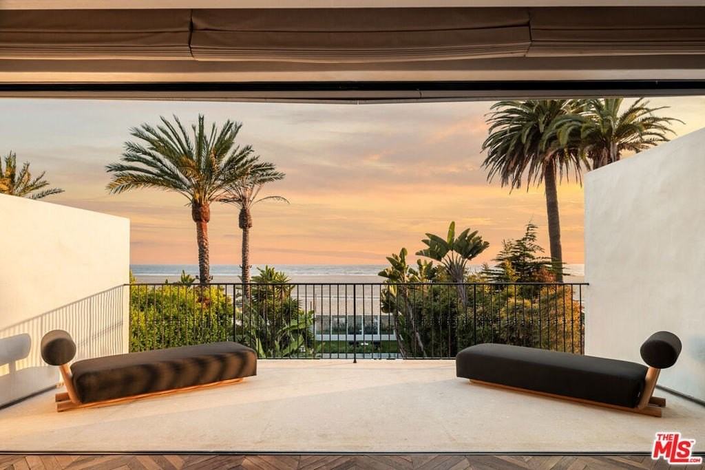 966 Palisades Beach Rd - Photo 5 of 20