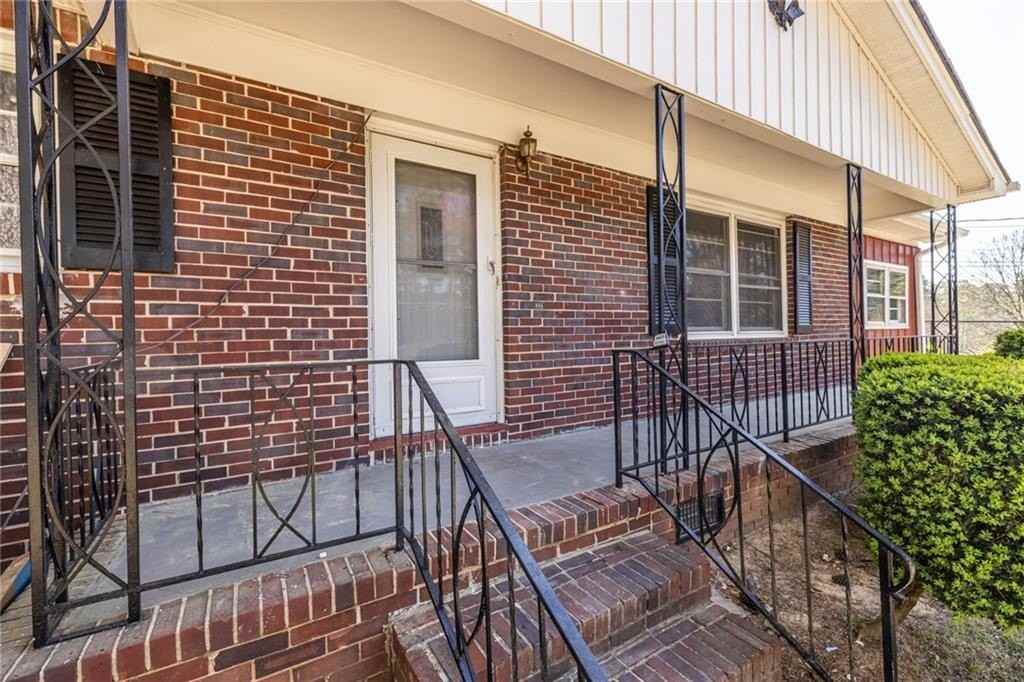 2058 Green Forrest Dr - Photo 2 of 24