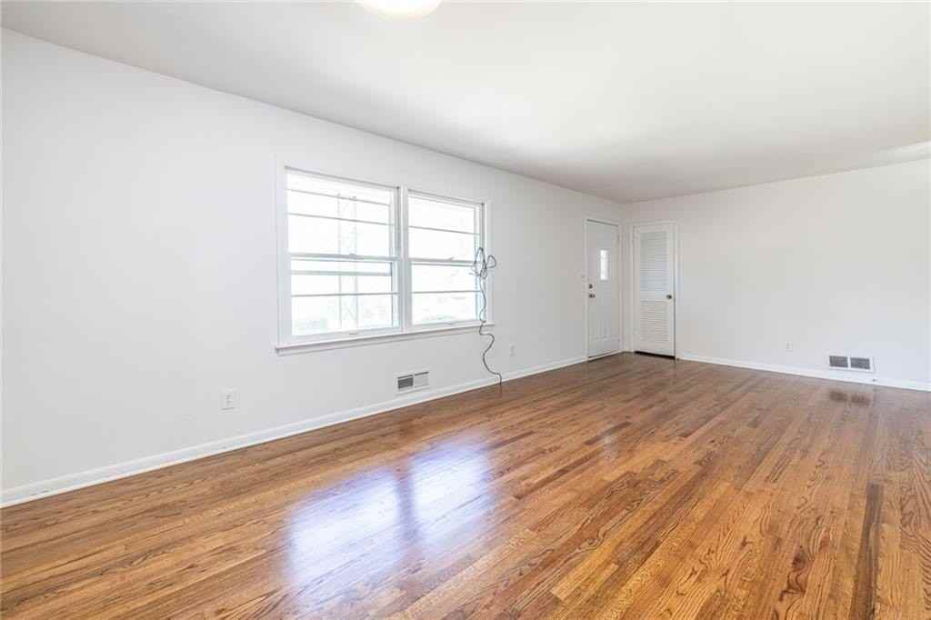 2058 Green Forrest Dr - Photo 4 of 24