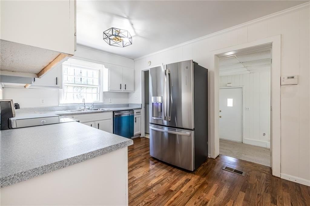 2058 Green Forrest Dr - Photo 7 of 24