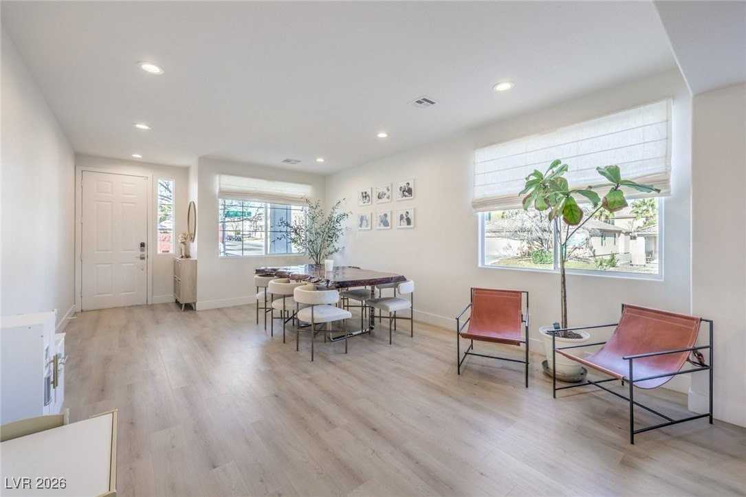 5404 Avent Ferry St - Photo 3 of 39