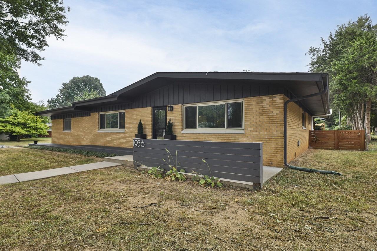 1936 E Greenwood St - Photo 2 of 28