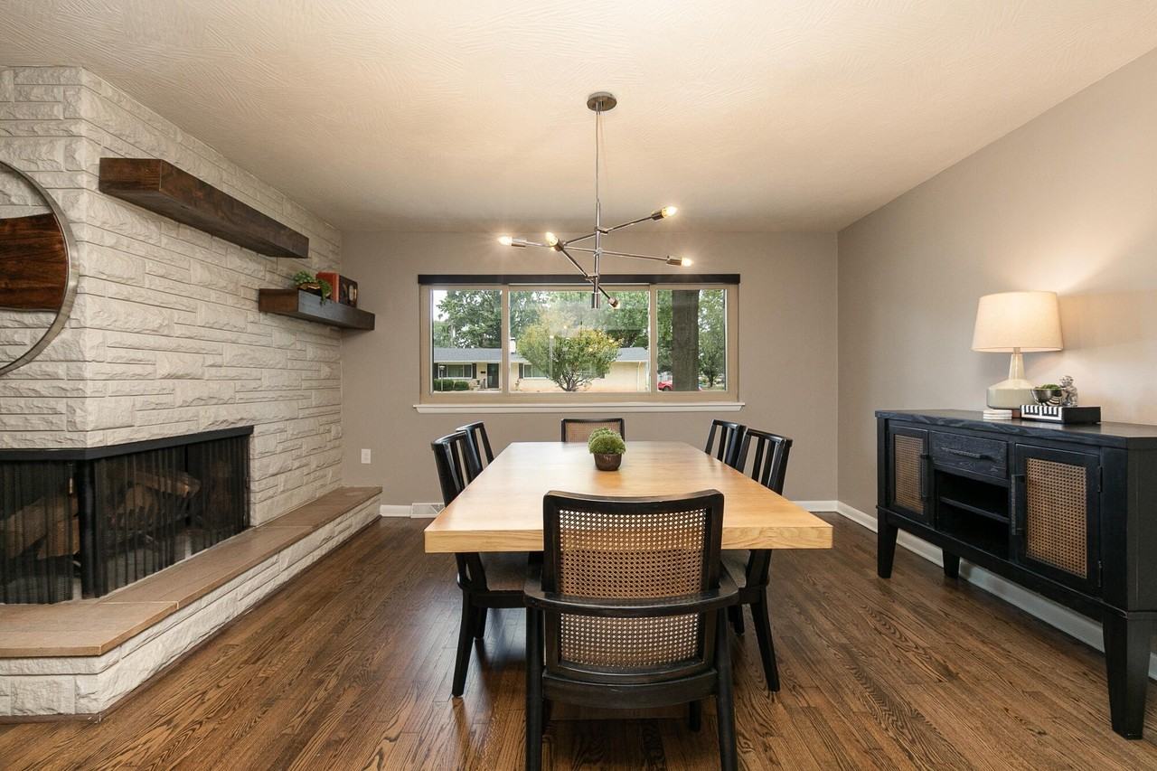 1936 E Greenwood St - Photo 7 of 28