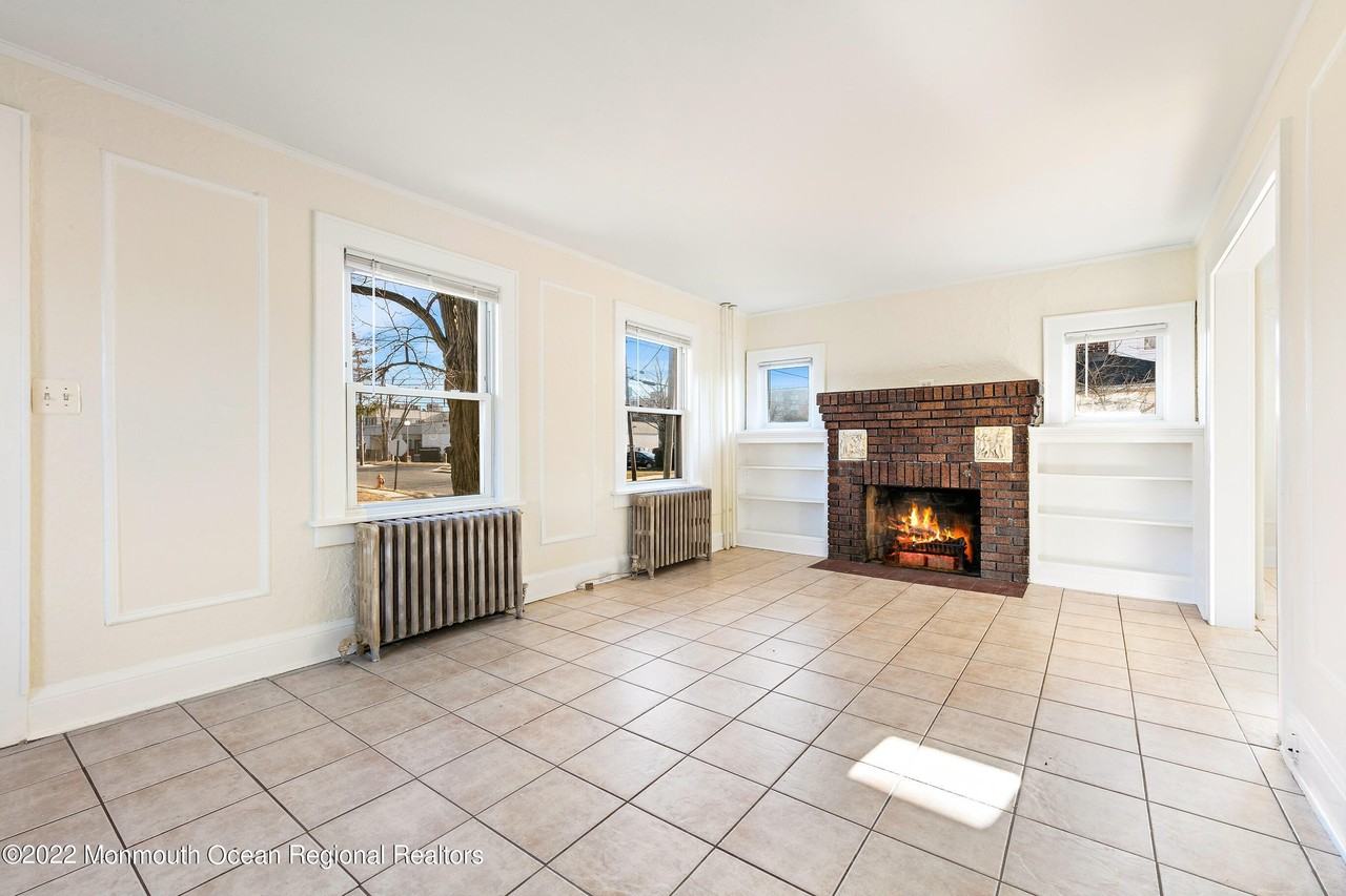 13 Lake Dr - Photo 3 of 18