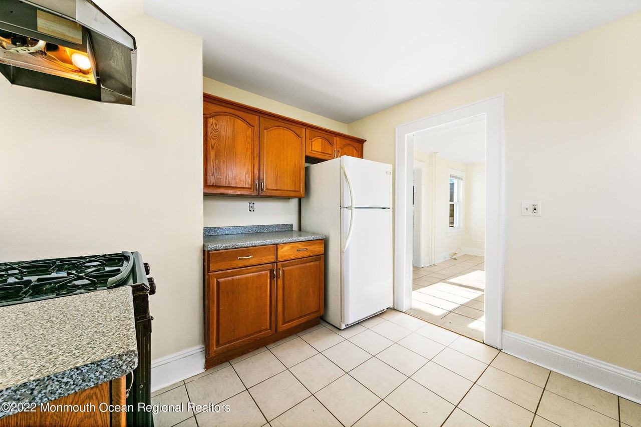 13 Lake Dr - Photo 6 of 18