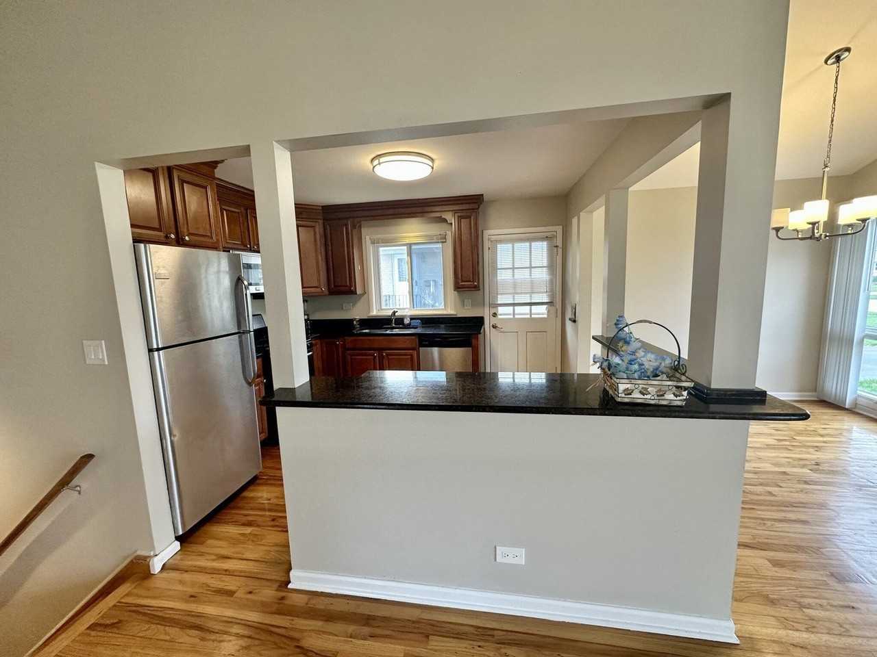 1243 S Mitchell Ave - Photo 6 of 22