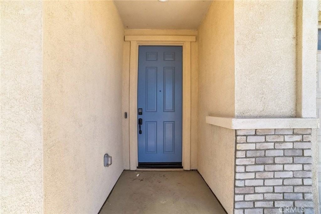 4796 Albatross Ave - Photo 2 of 32