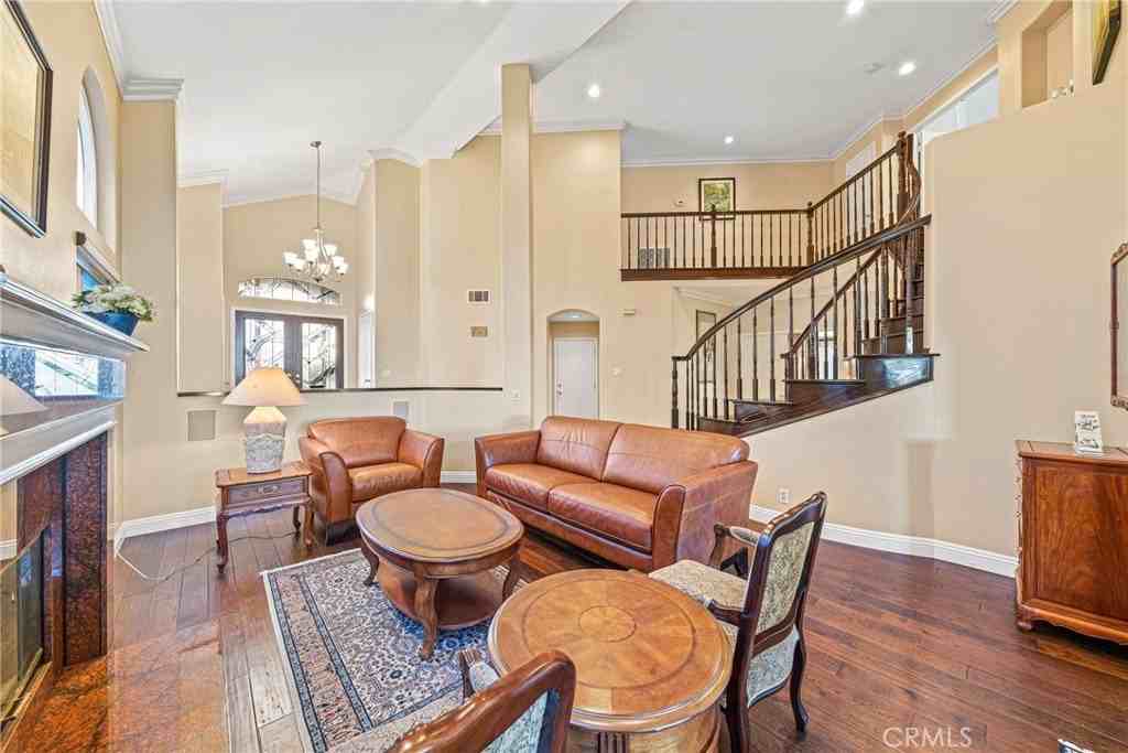 25712 Wood Brook Rd - Photo 5 of 50