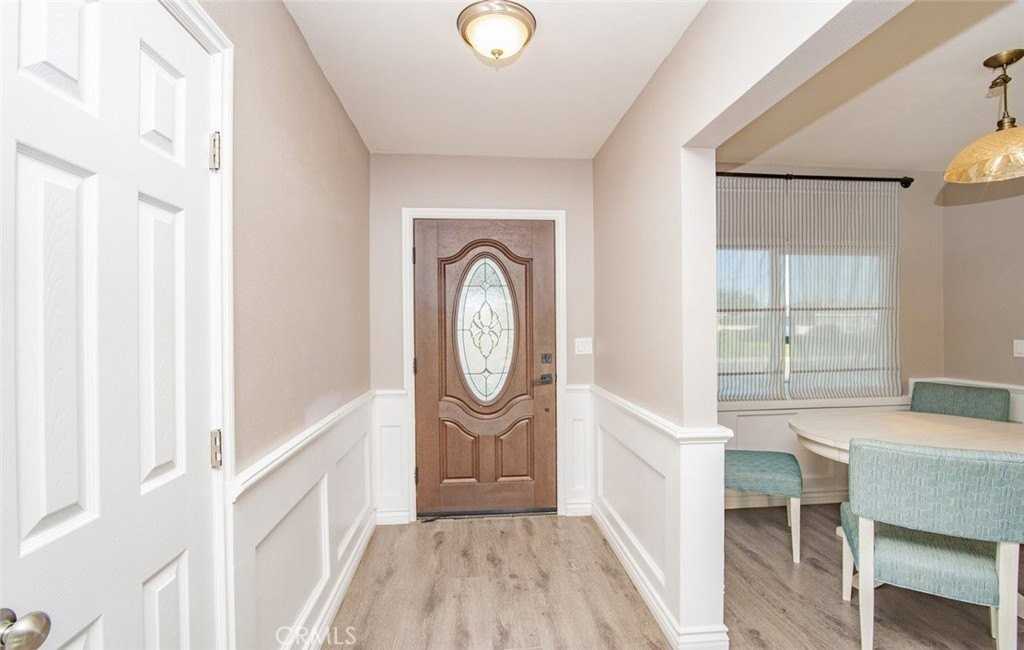 849 N Lenz Dr - Photo 3 of 25