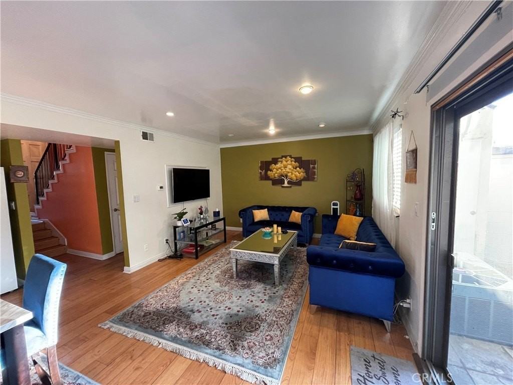 6625 Wilbur Ave - Photo 7 of 33