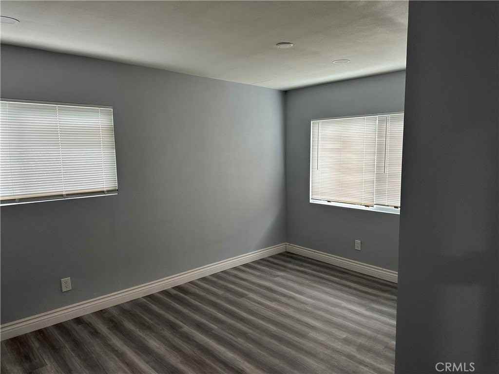 2161 Myrtle Ave - Photo 5 of 11