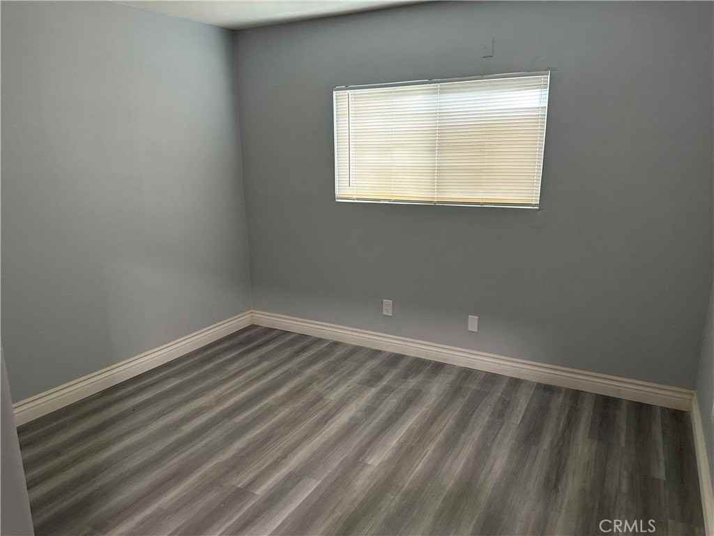 2161 Myrtle Ave - Photo 6 of 11