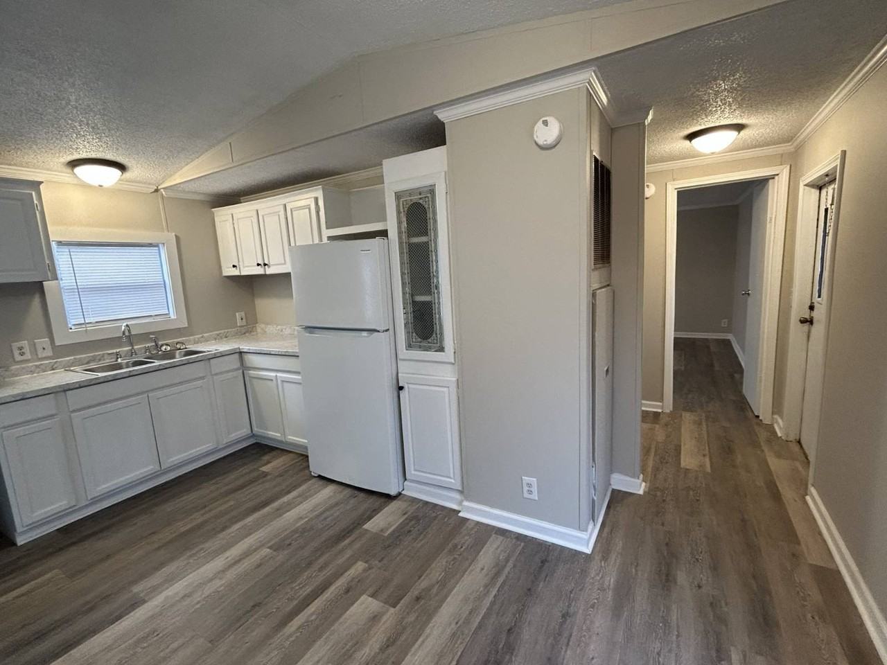 38 White Oak Vlg - Photo 4 of 16