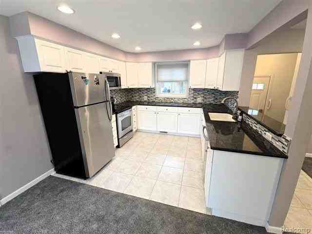 2722 Sparta Dr - Photo 3 of 50