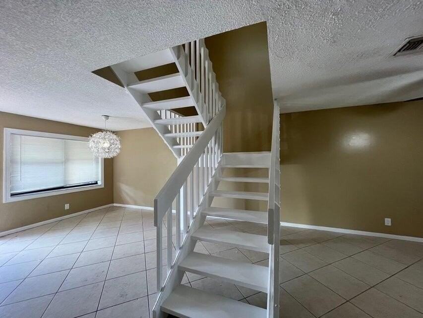 5249 Tennis Ln - Photo 6 of 23