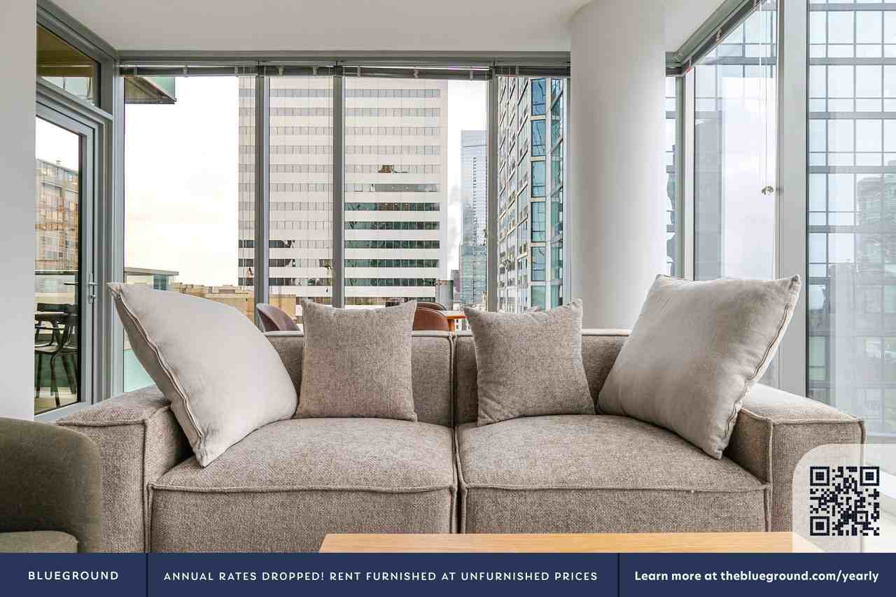 201 North Garland Court - Photo 3 of 50