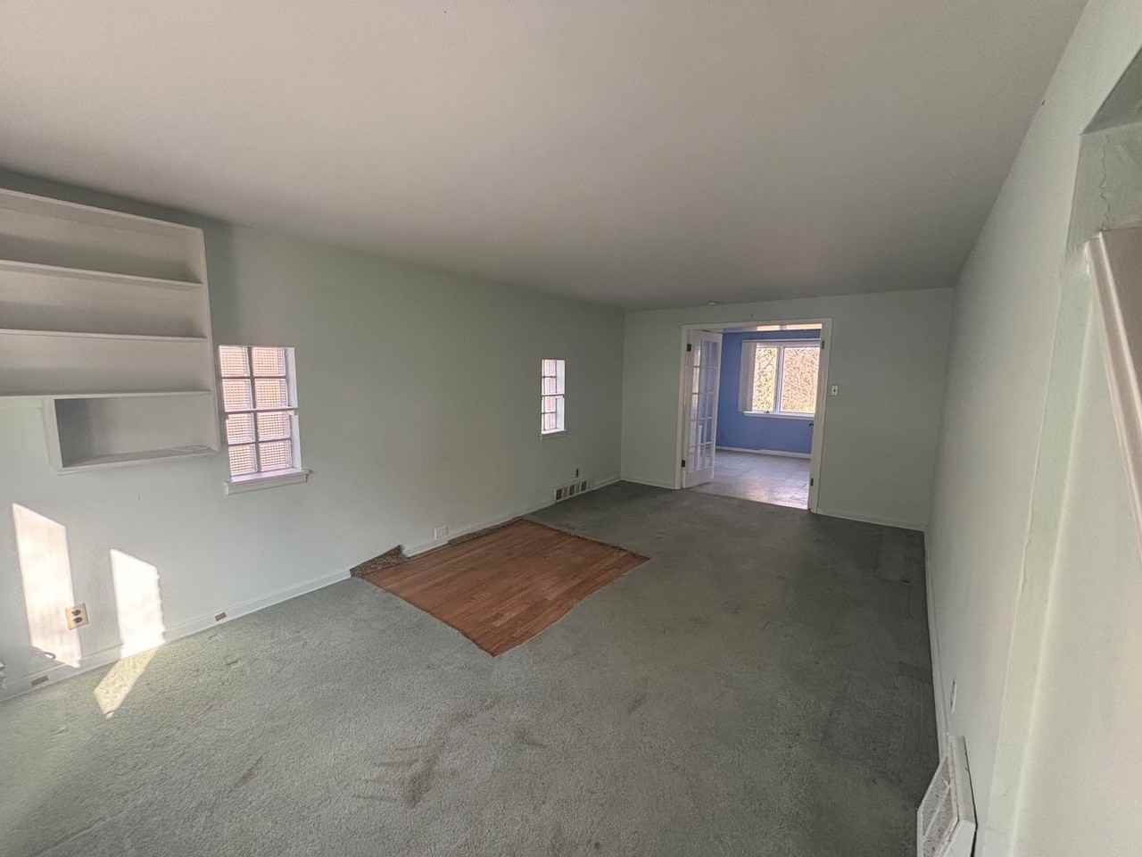 3935 Dowling Ave - Photo 6 of 32