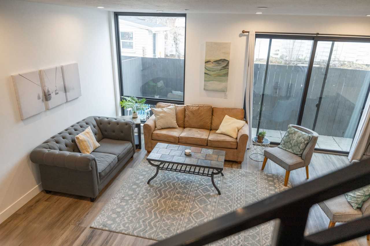 2597 S 700 E #1249834P - Photo 2 of 41