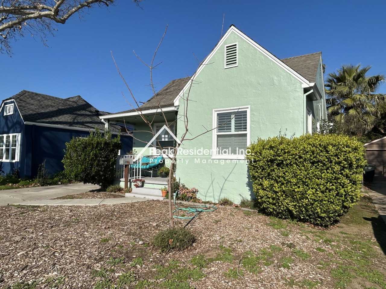 3457 V St - Photo 3 of 23