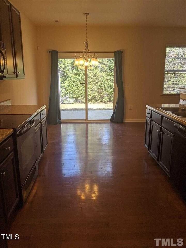 816 Nanny Reams Ln - Photo 2 of 13