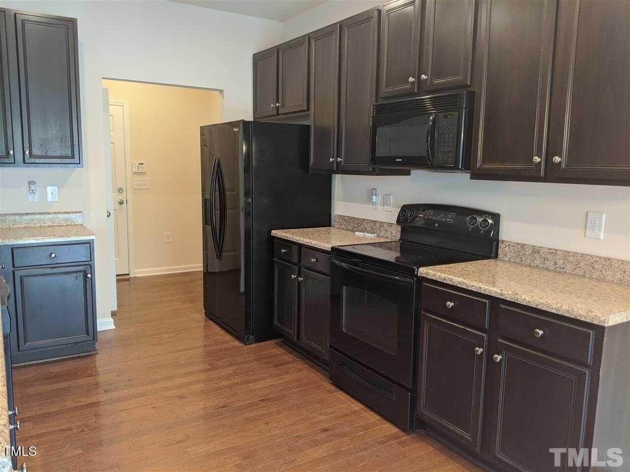 816 Nanny Reams Ln - Photo 4 of 13