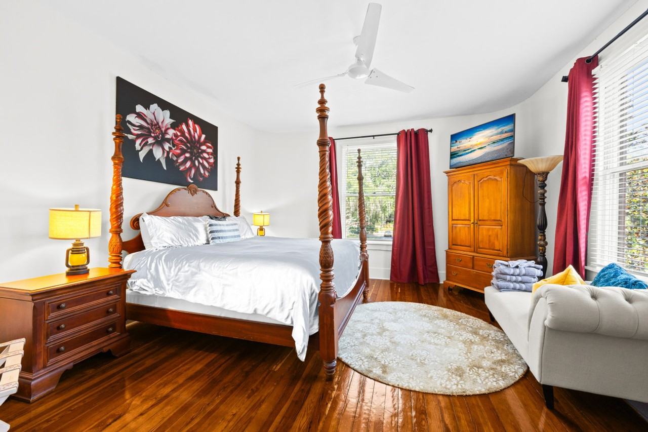 205 Se 7th St #1359091P - Photo 3 of 13