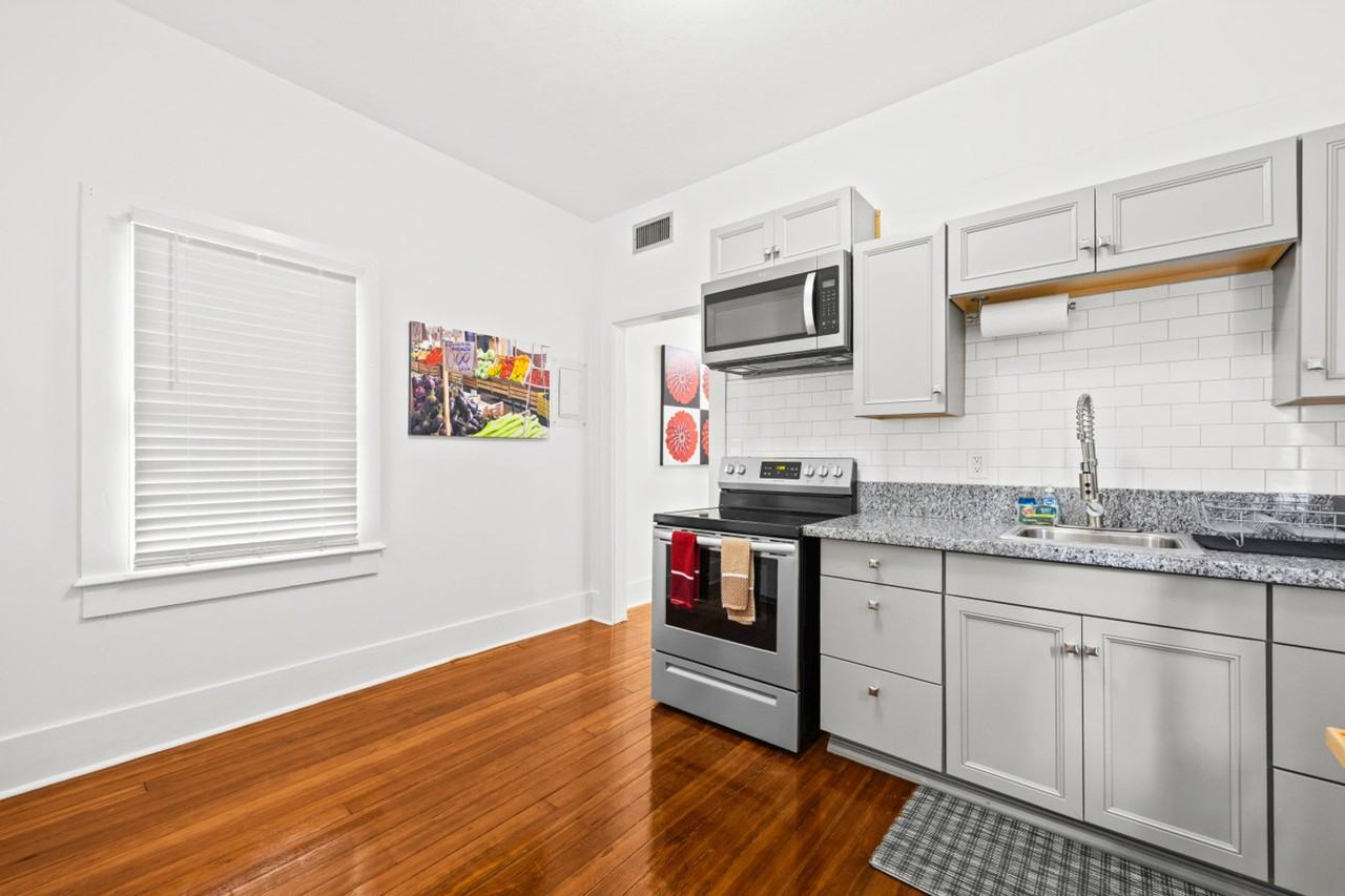 205 Se 7th St #1359091P - Photo 7 of 13