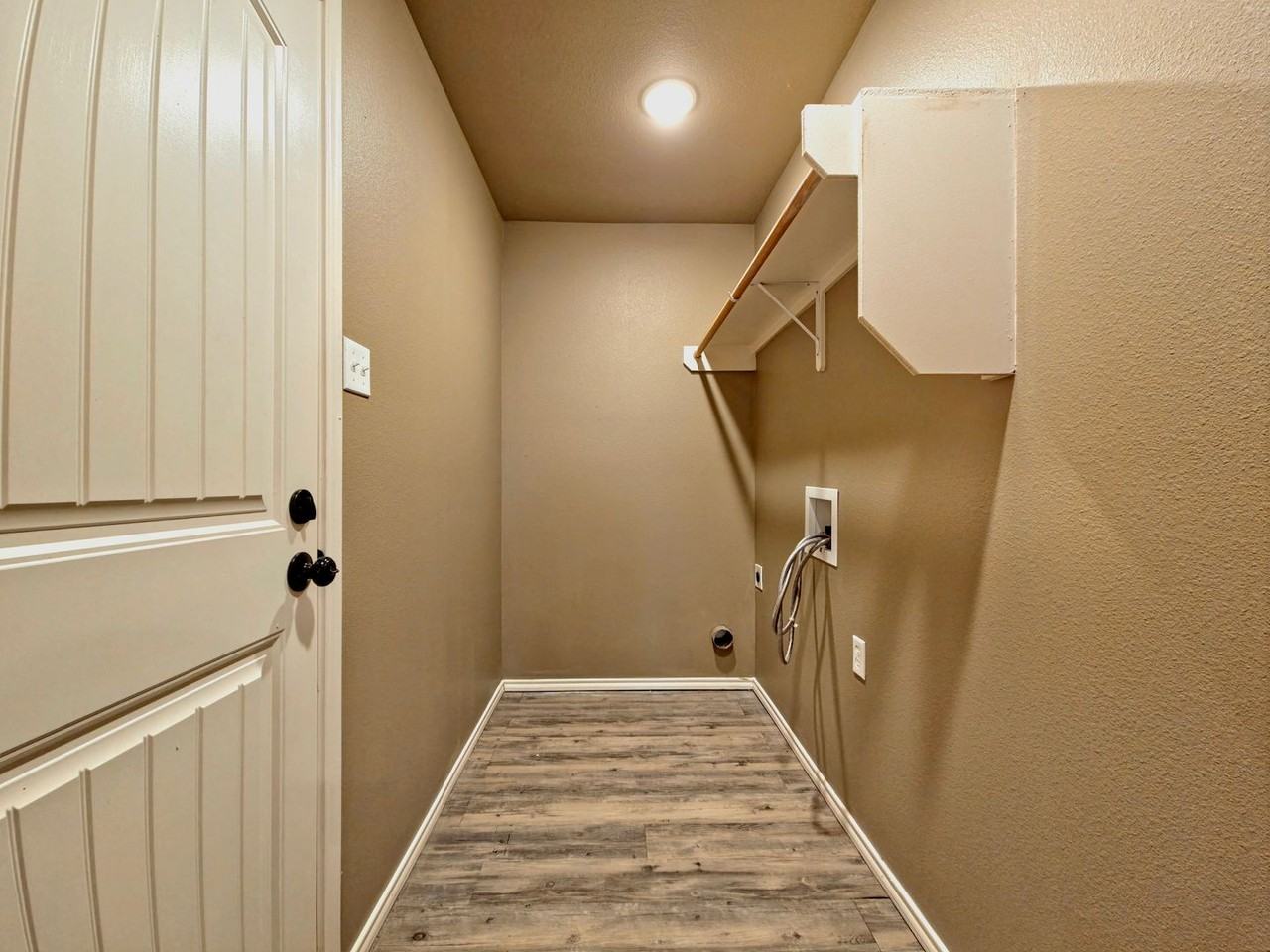 1927 N Avenue P - Photo 7 of 14