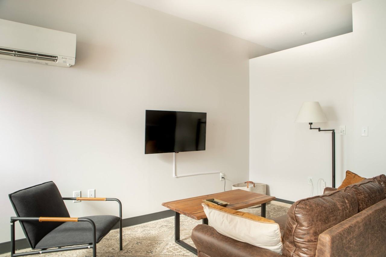 333 W State St #1379056P - Photo 4 of 27