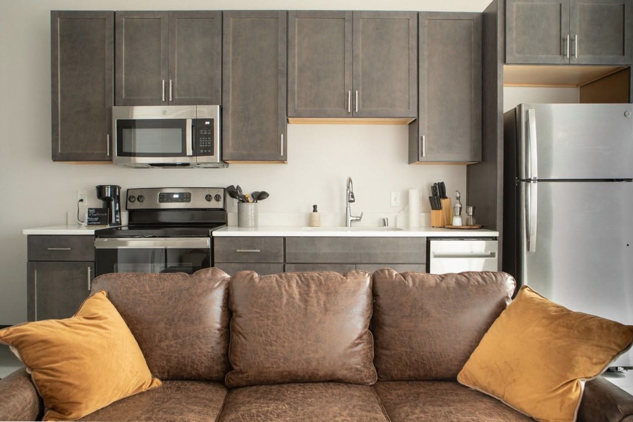 333 W State St #1379056P - Photo 6 of 27