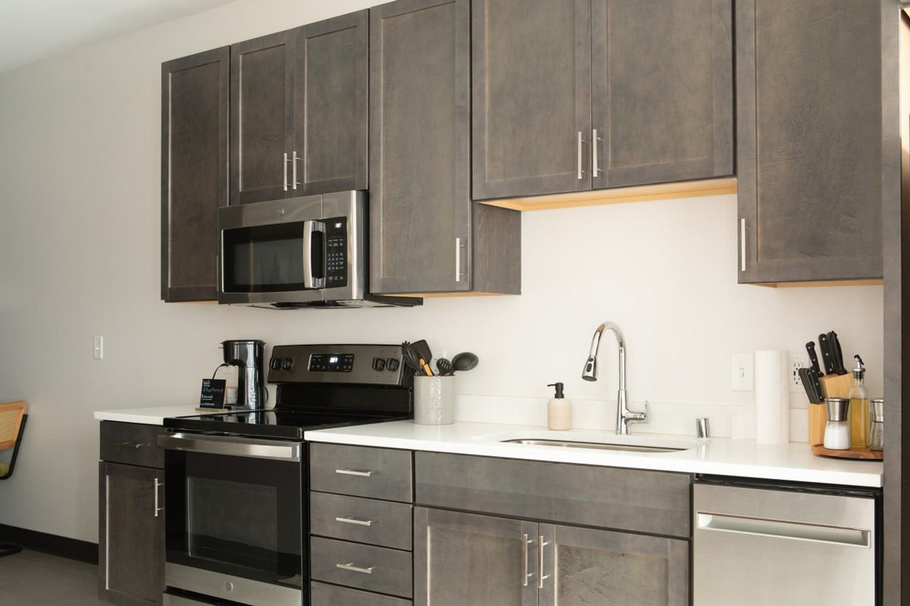 333 W State St #1379056P - Photo 7 of 27