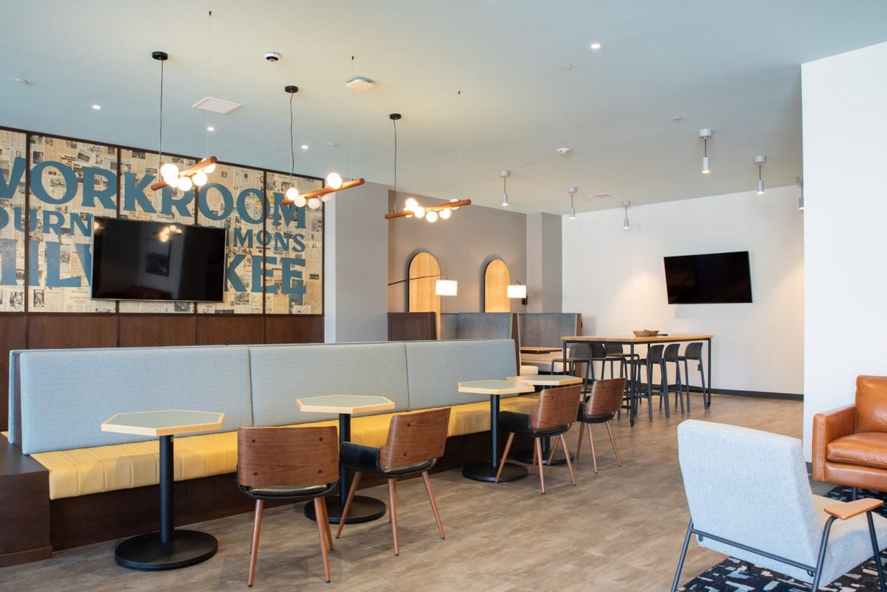 333 W State St #1379056P - Photo 4 of 25