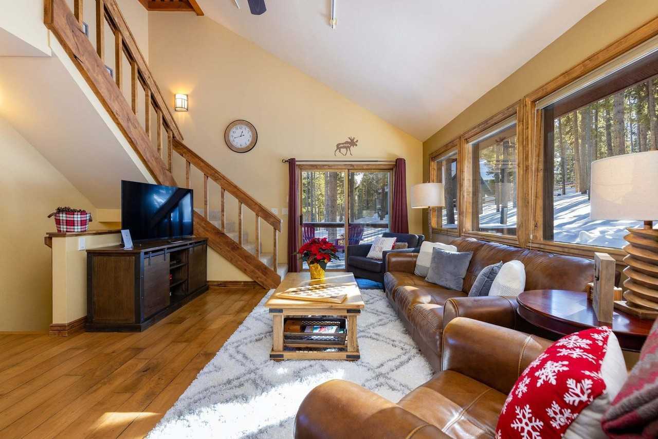 157 Independence Cir #1387672P - Photo 4 of 40