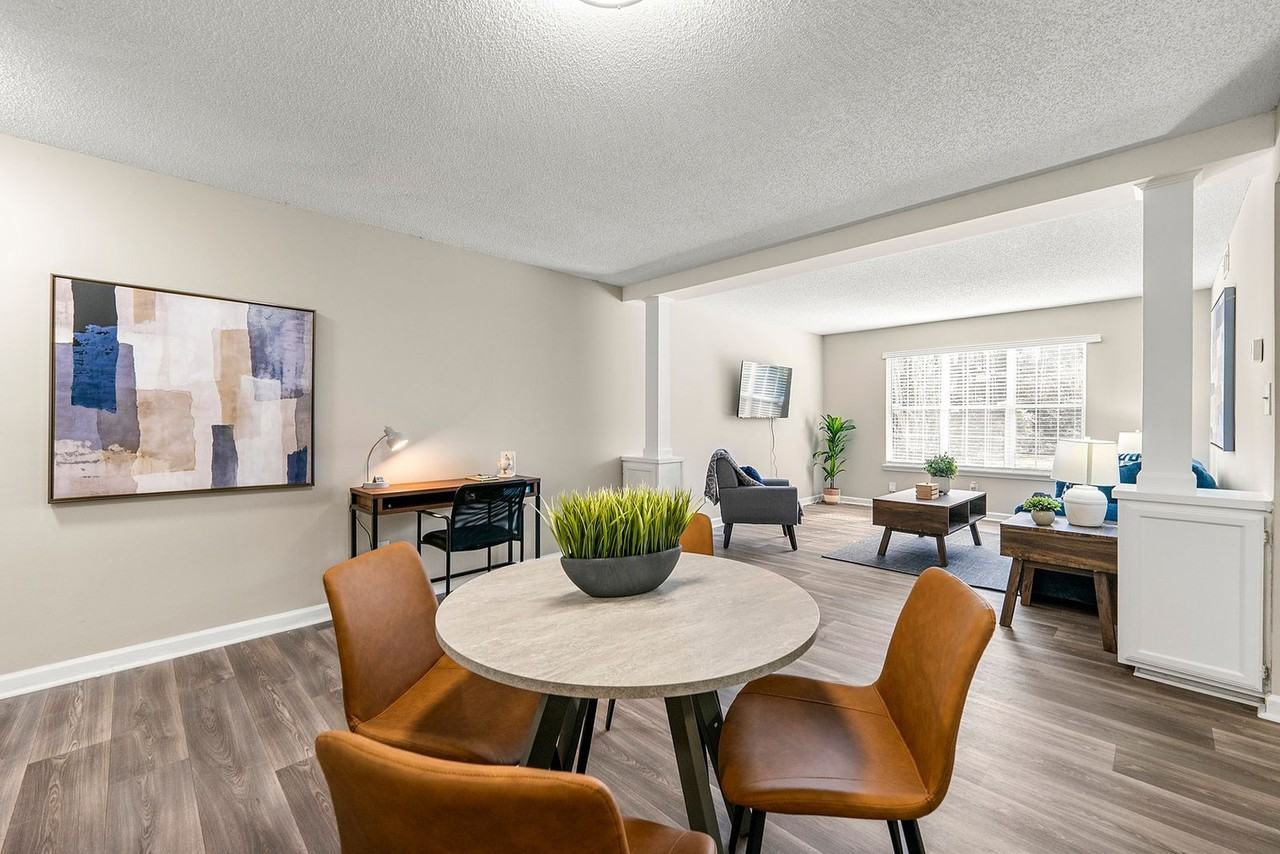 987 Collier Rd Nw #1388425P - Photo 2 of 15