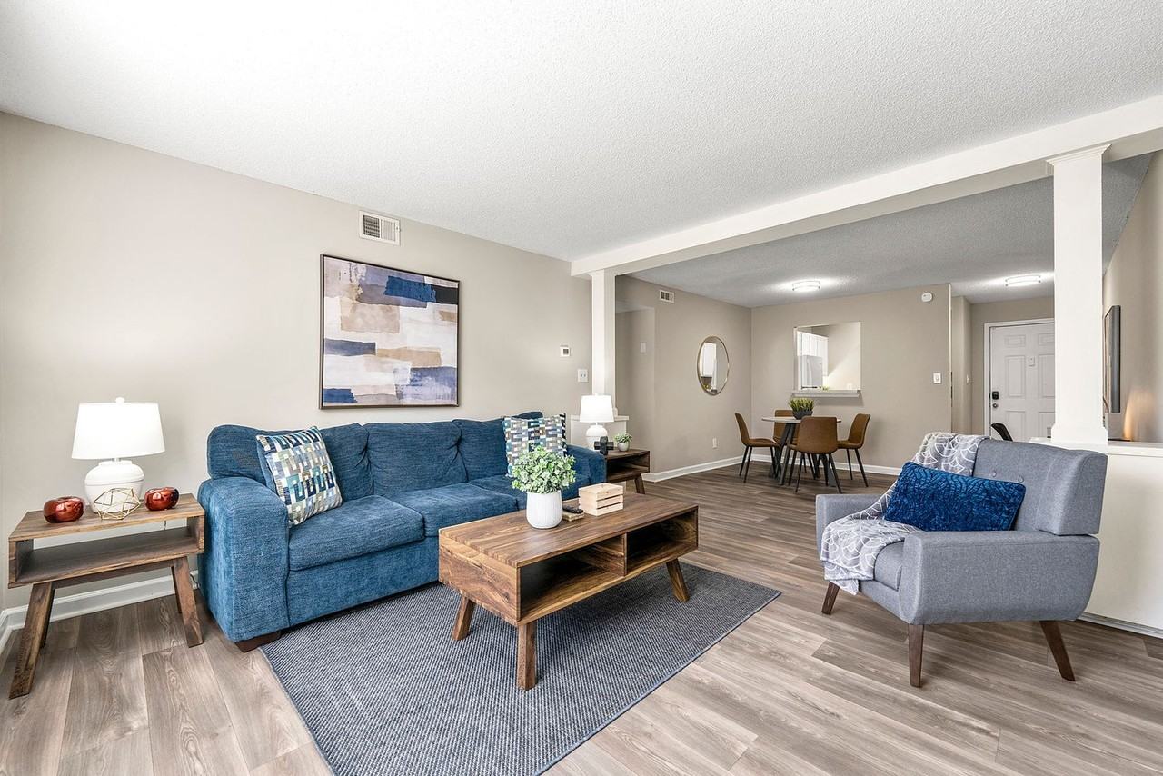 987 Collier Rd Nw #1388425P - Photo 2 of 15