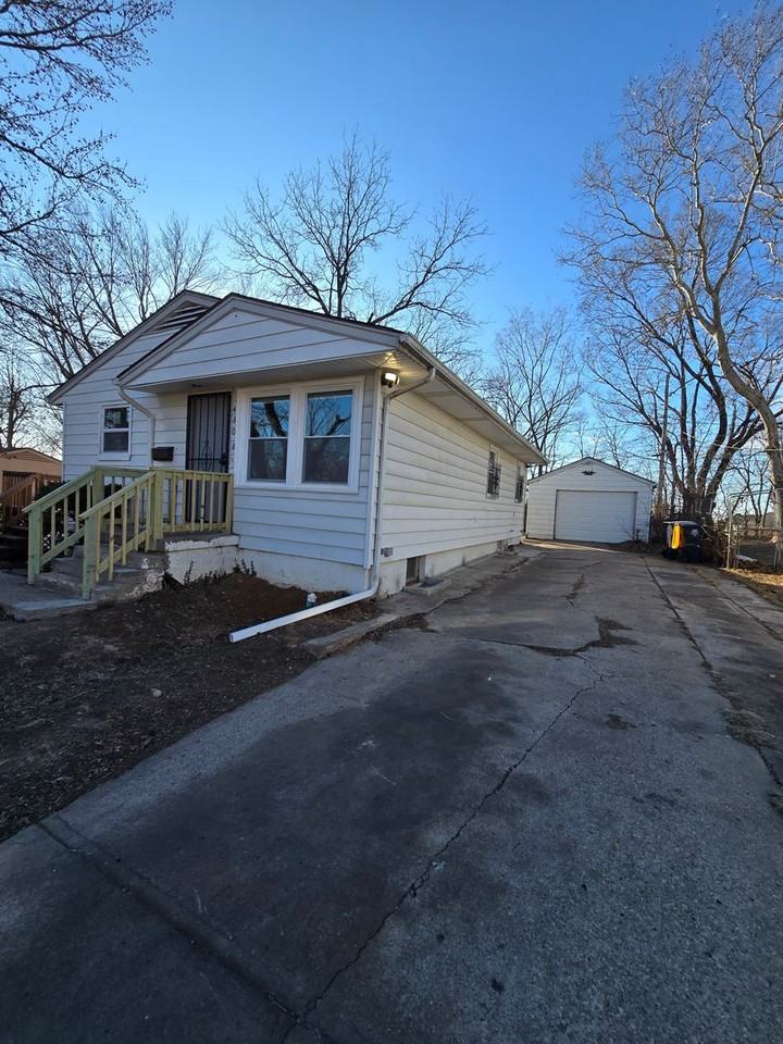 4808 Richmond Ave - Photo 2 of 24