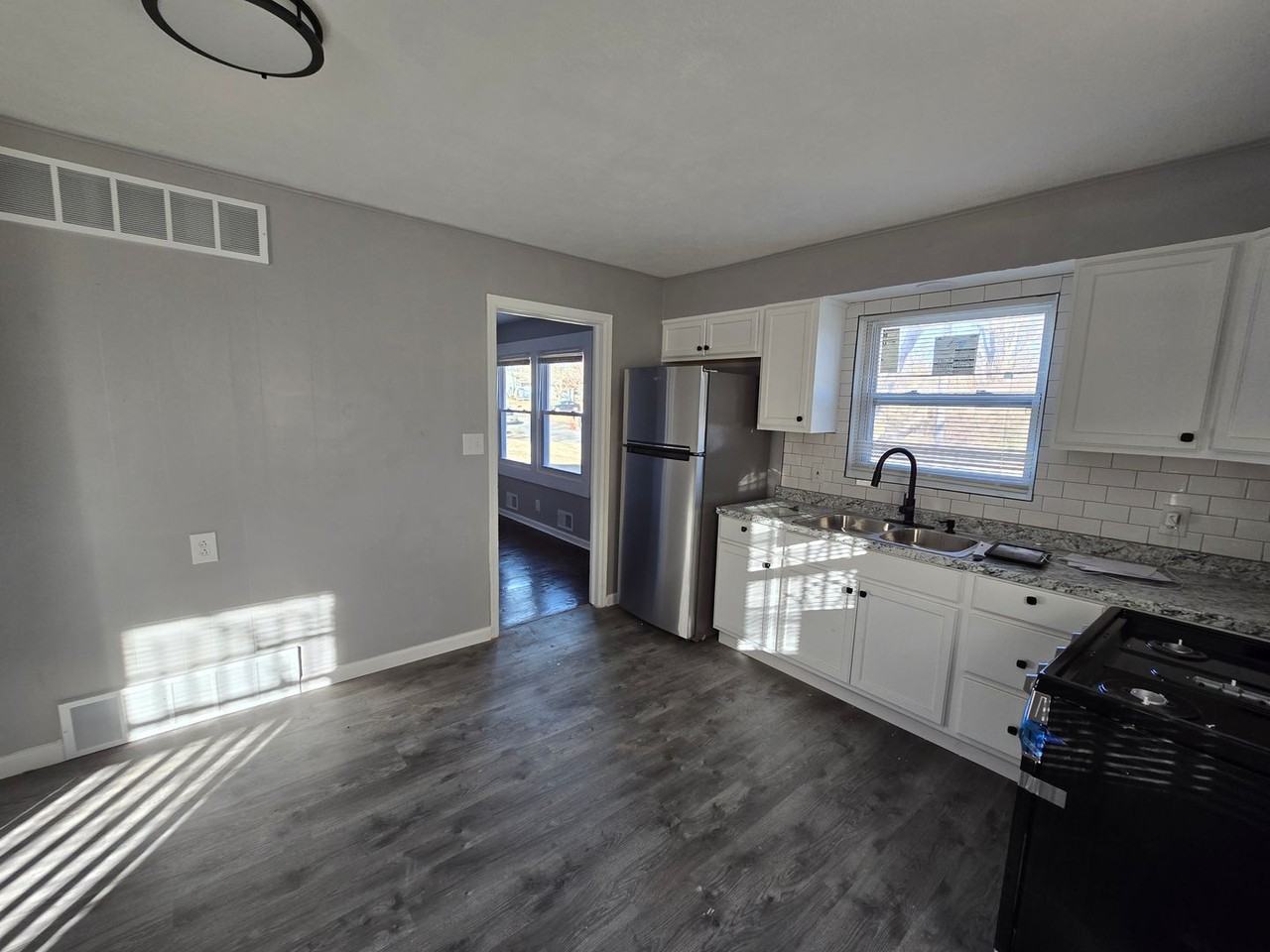 4808 Richmond Ave - Photo 7 of 24