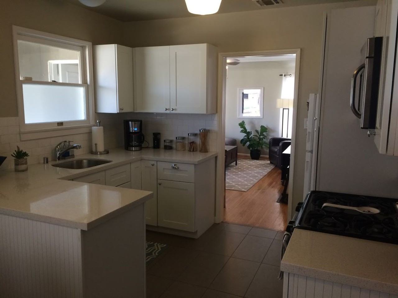 3541 Wesley St - Photo 3 of 16