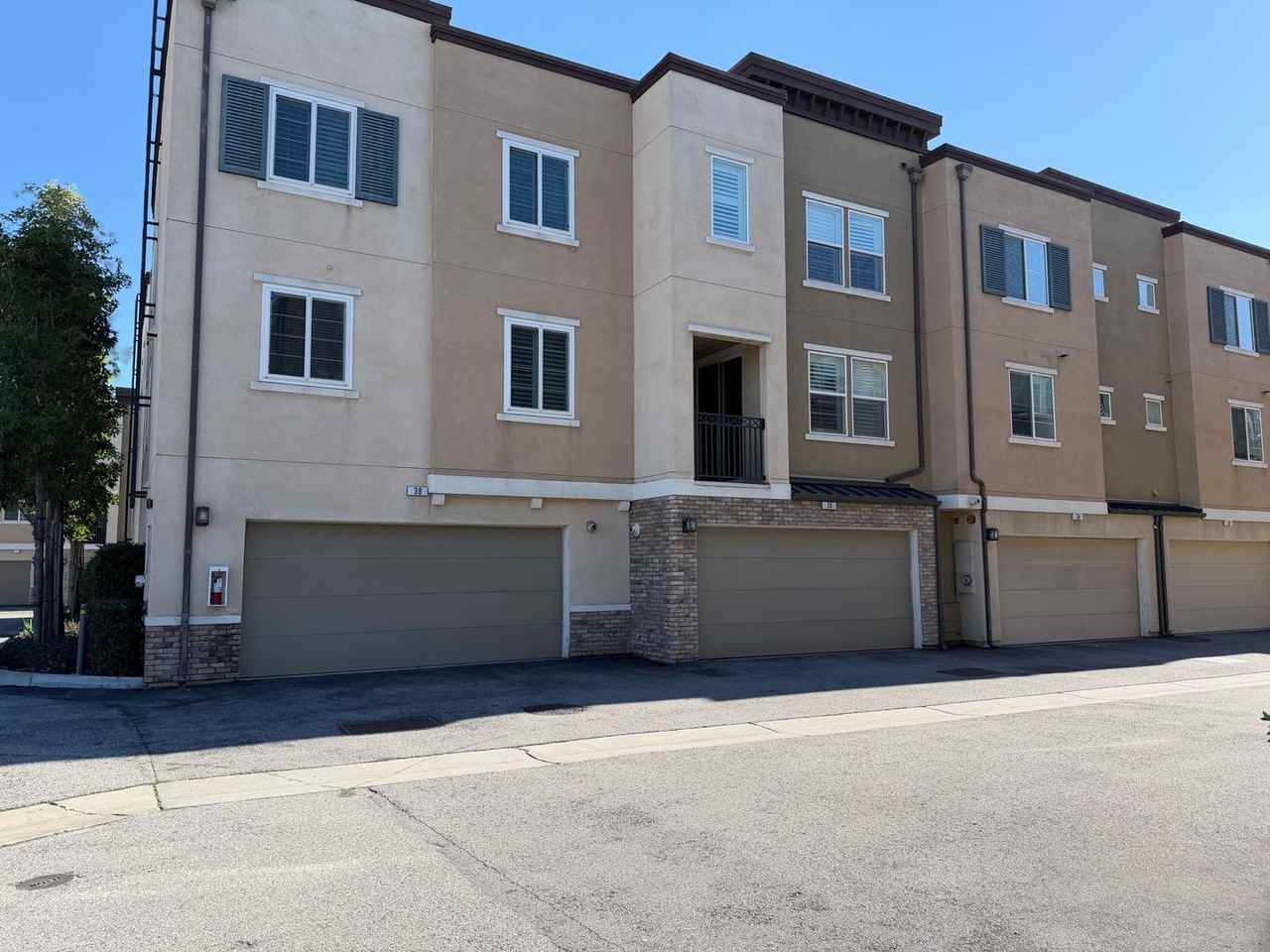 36 Weiss Dr - Photo 2 of 19