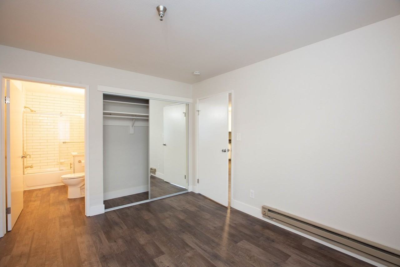 301 Jayne Ave - Photo 4 of 11